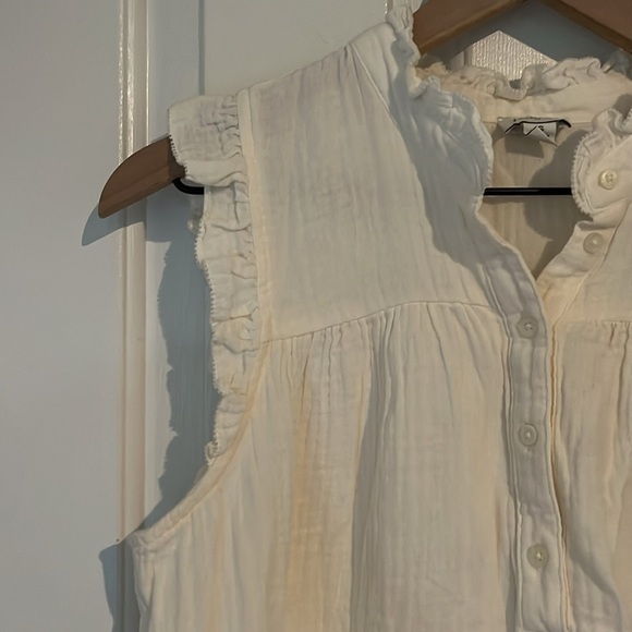 J.Crew | Creamy Gauze Cotton Smocked Ruffleneck Sleeveless Top Small Neutral - Picture 4 of 9